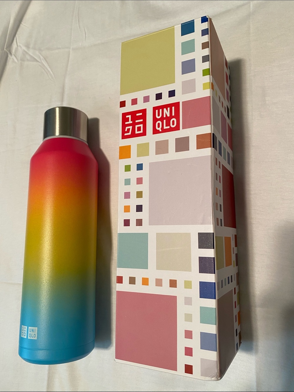 UNIQLO stainless water bottle